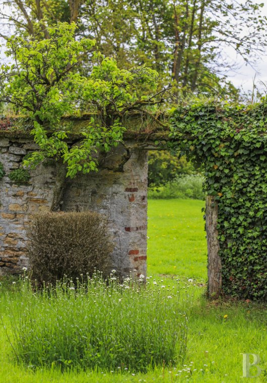 A 19th-century house bordered by a moat, in the Pays d'Auge region, in Normandy  - photo  n°40